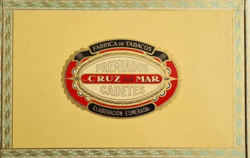 Fábrica de cigarrilos Capote.